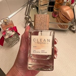 CLEAN Reserve Radiant Nectar perfume